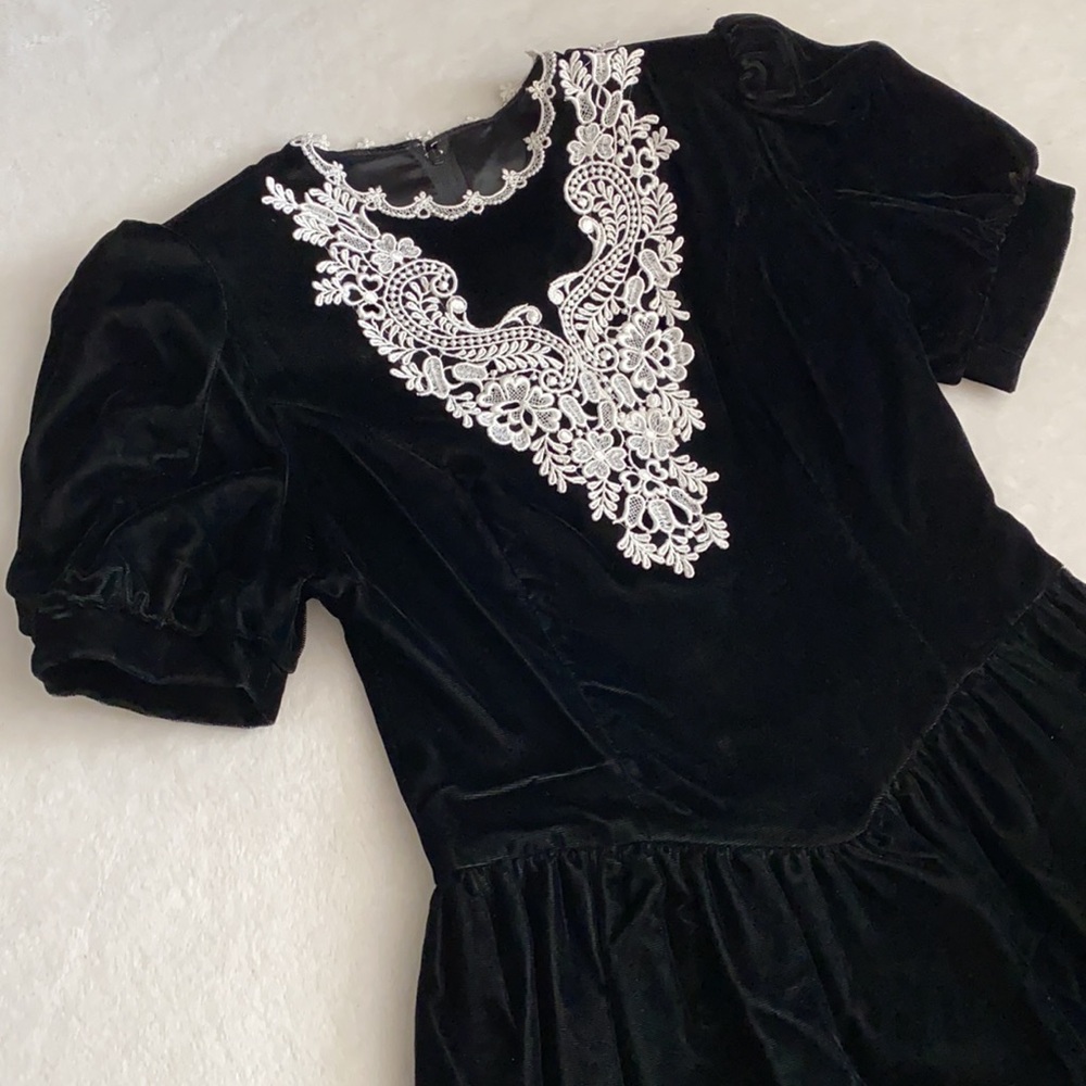 {VTG} Gunne Sax by Jessica McClintock | Velvet Lace Bib Collar Midi Dress (14) - Picture 3 of 16